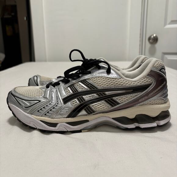 ASICS Gel Kayano 14 Running Shoes Athletic Sneakers Cream Black Size 8.5